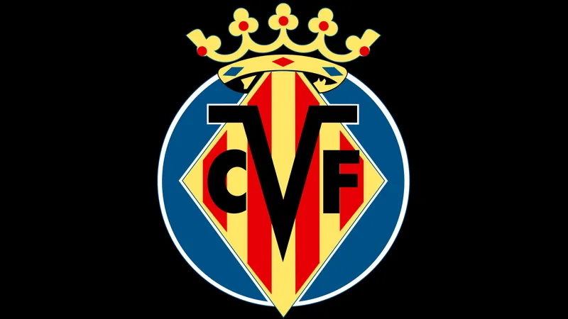 Cầu thủ Villarreal và Espanyol tranh chấp trên sân